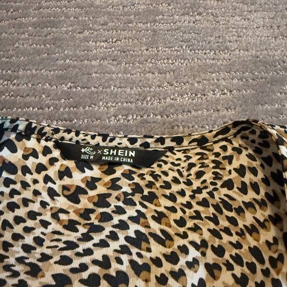 Shein tie front cheetah top - M - Picture 5 of 5